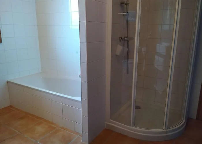 Sejour Familial Avec Piscine Privee Et Grand Jardin A Espech - Fr-1-828-1 *