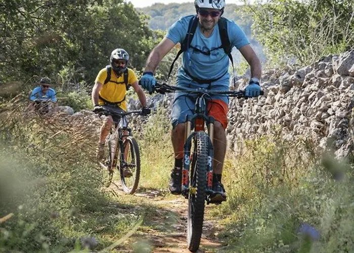 Sejour Familial Avec Piscine Privee Et Grand Jardin A Espech - Fr-1-828-1 Cazoules